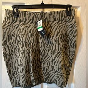 Royalty by Maluma Size Large Zebra Jacquard Print Sweater Skirt Olive Gray Black